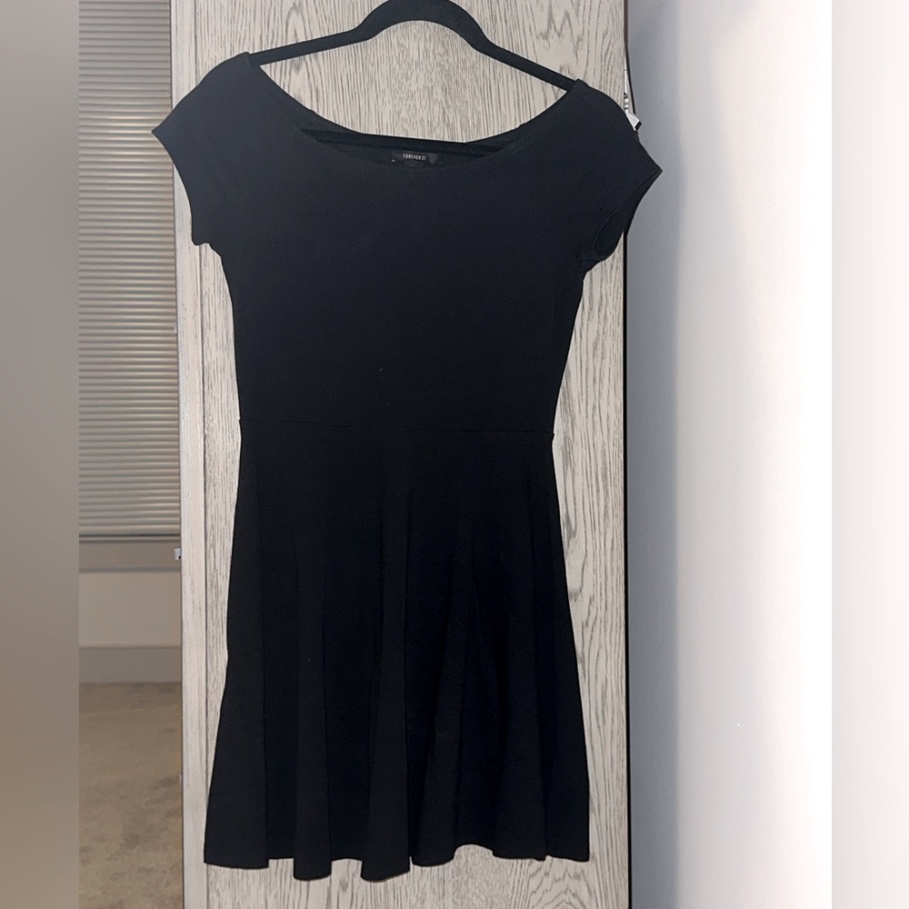 Off the shoulders black mini dress